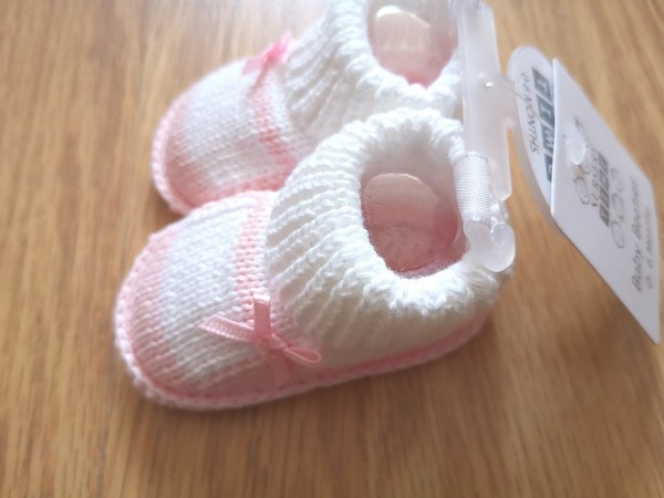 Knitted Pink Pram Shoes 375 